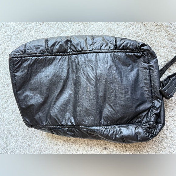 Nike Black Puff Gym Bag with Neon Reddish Orange Interior - Picture 3 of 16